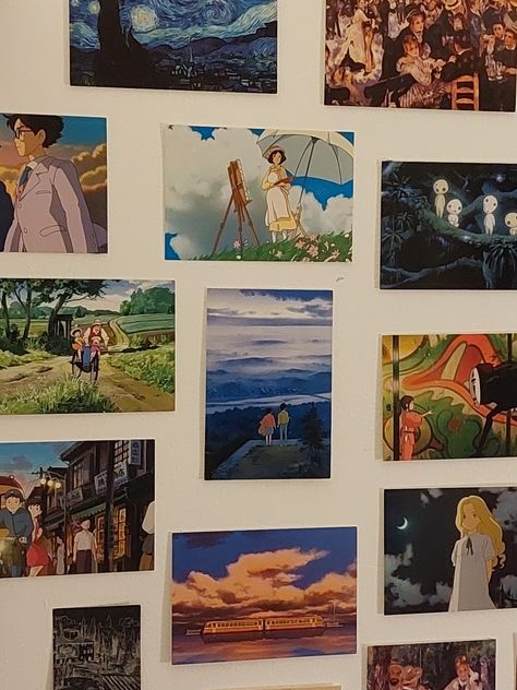 Wall Prints Studio Ghibli, Studio Ghibli Postcards Wall, Studio Ghibli Postcard Wall, Ghibli Postcard Wall, Studio Ghibli Wall Collage, Wall Anime Decor, Studio Ghibli Room Decor Ideas, Studio Ghibli Wall Decor, Anime Wall Collage Bedroom