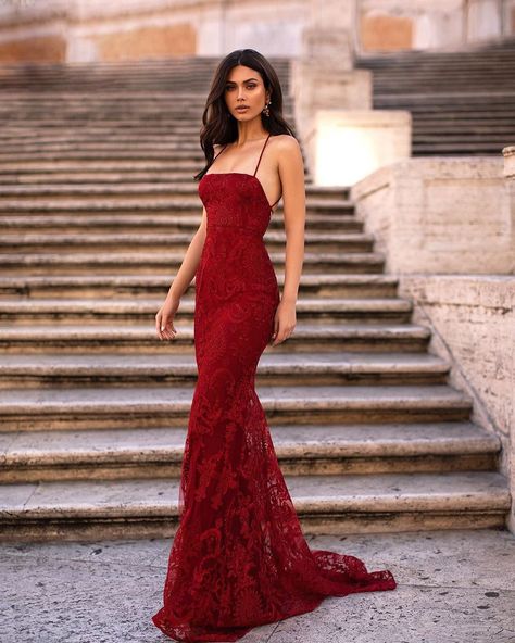 Alamour™ on Instagram: “This week shipment is almost sold out from the new Rome Collection. Secure your dream gown before it’s gown. We won’t be restocking once…” Red Ball Gowns, Alamour The Label, Dark Red Dresses, Red Prom, Cute Prom Dresses, Red Gowns, Pretty Prom Dresses, Prom Outfits, Grad Dresses