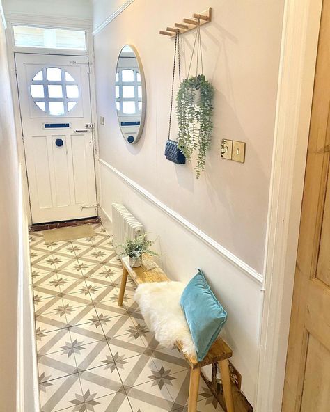 Long Narrow Hallway Decorating Ideas, Long Narrow Hallway Decorating, Apartment Hallway Ideas, Long Narrow Hallway Ideas, Narrow Hallway Decorating Ideas, Sleek Console, Long Narrow Hallway, Pink Hallway, Narrow Hallway Decor