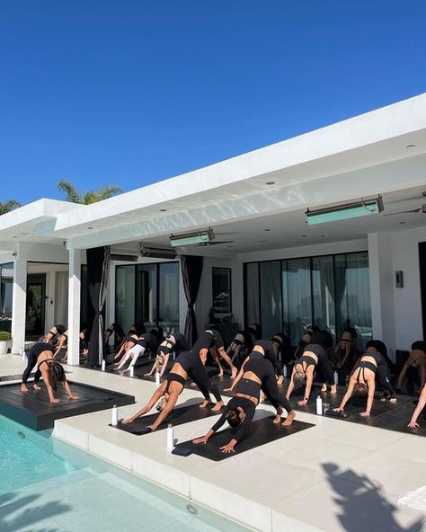 Wellness And Fitness Aesthetic, Pilates Bachelorette, Pilates Class Aesthetic, Yoga Retreat Aesthetic, Outdoor Pilates, Bachelorette Yoga, Pilates Instagram, Outfit Themes, Pilates Teacher Training