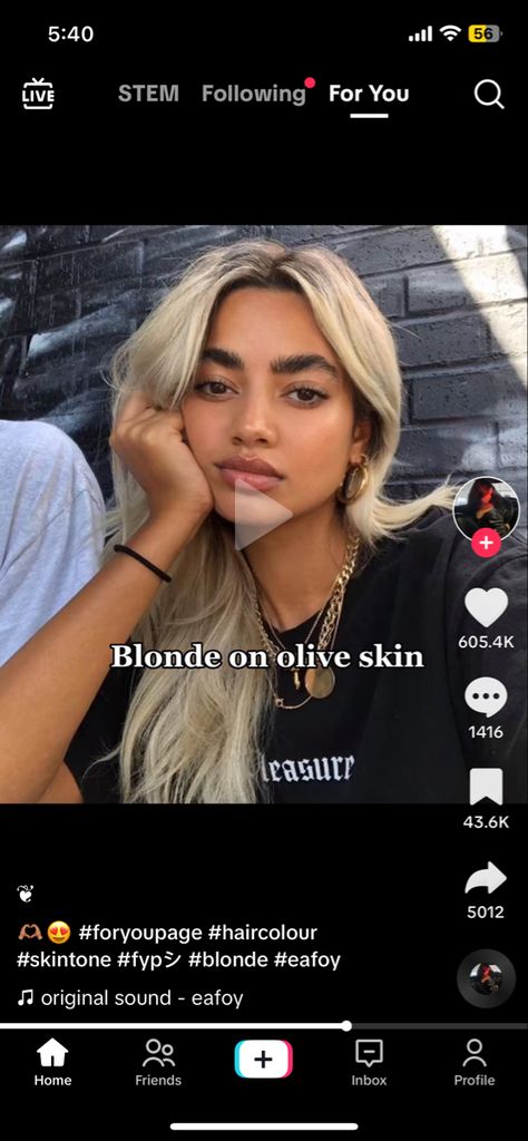 Hair Color On Yellow Skin, Blonde Hair On Medium Skin Tone, Tan Skin And Blonde Hair, Hair Dye For Olive Skin Tone, Olive Skin With Blonde Hair, Blonde Olive Skin Tone, Hair Dye Dark Skin, Olive Skin Tone Hair Color Ideas, Blonde Hair On Olive Skin