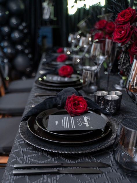 Red And Black Dinner Party Ideas, Black Wedding Theme Receptions, Black Roses Wedding Decor, Black And Red Tablescape, All Black Tablescape, Black And Red Theme Wedding, Black And Red Theme Birthday Party, All Black Party Ideas, Black Table Scape