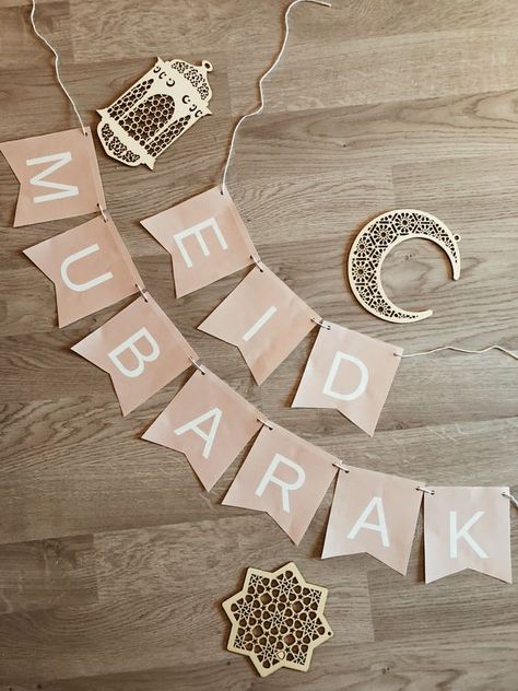 Diy Eid Decorations, Decoraciones Ramadan, Eid Mubarak Banner, Eid Mubarak Decoration, Eid Mubarak Images, Eid Stickers, Eid Mubarak Card, Eid Mubarak Wishes, Ramadan Kareem Decoration