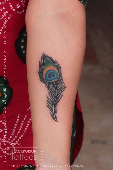 Tumblr, Tattoo Ideas Feather, Mor Pankh Tattoo, Peacock Feather Tattoos, Feather Tattoo Ideas, Feather Tattoo Black, Flute Tattoo, Tattoos Feather, Feather Tattoo Arm