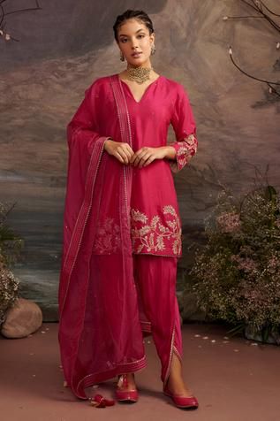 Shop for Ajiesh Oberoi Pink Dupion Silk Palak Short Kurta Dhoti Pant Set for Women Online at Aza Fashions Dhoti Pant Suits For Women, Dhoti Kurta Women, Kurta Pants For Women Design, Dhoti Salwar Suits, Cotton Suit Designs, Pink Kurti, Desi Attire, Stylish Kurtis Design, Indian Suit