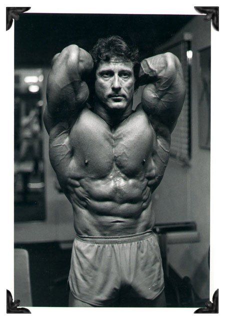 Frank Zane Bodybuilding Inspiration, Old Bodybuilder, Aesthetics Bodybuilding, Frank Zane, Bodybuilding Pictures, Bodybuilding Program, Crossfit Gym, Mr Olympia, Gym Inspiration