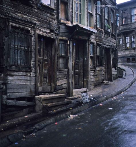 Istanbul 1979 Abandoned Mansions, Haunted Places, Spooky Houses, Abandoned Village, Abandoned Property, Spooky Places, Wooden Buildings, Abandoned House, Beautiful Houses