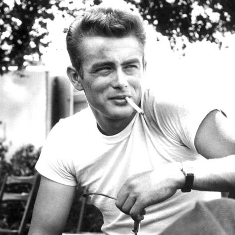 Des photos rares de James Dean James Dean, Dennis Stock, James Dean Photos, Jimmy Dean, Marie Curie, Foto Vintage, Mode Masculine, Hollywood Actor, Famous Faces