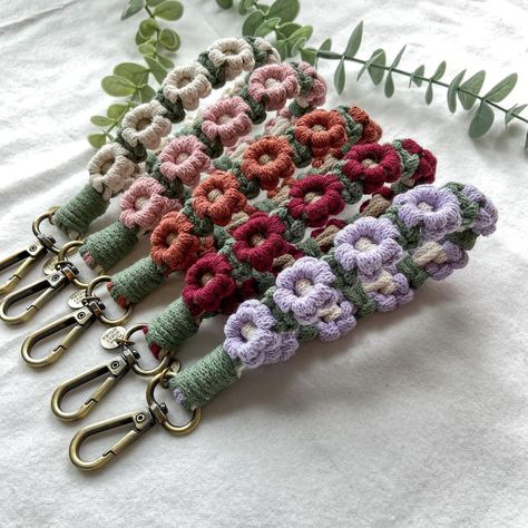 Flora Street Atelier | 🌸🌸 A full step by step tutorial is available on my YouTube channel "Macrame with Flora". Come check it out! 😆😆 Designed by… | Instagram Macrame Bag Tutorial, Flower Instagram, Macrame Crochet, Flower Bag, Macrame Bag, Macrame Knots, Bags Tutorial, Macrame Patterns, My Youtube Channel