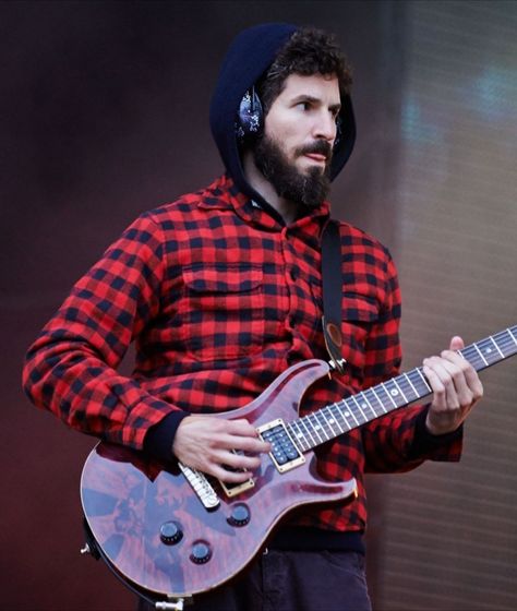 Linkin Park, Brad Delson Linkin Park, Joe Hahn, Brad Delson, Rob Bourdon, Download Festival, Bookcase Decor, Mike Shinoda, Guitar For Beginners