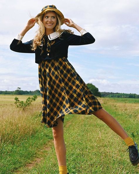 Black Plaid Skirt Outfit, Puritan Collar, 2 In 1 Dress, Black Plaid Skirt, Miss Patina, Plaid Skirt Outfit, Black Velvet Top, Cable Knit Dress, Preppy Plaid