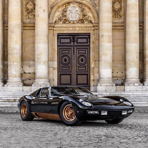 Black is the right color. Lamborghini Sv, Lamborghini Interior, Aventador Lamborghini, Lamborghini Lamborghini, Lamborghini Diablo, Lamborghini Miura, Lamborghini Veneno, Lamborghini Cars, Classic Sports Cars