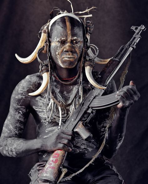 Portraits featuring some of the last surviving tribes - Album on Imgur African People Photography, Jimmy Nelson, Mursi Tribe, Afrique Art, Foto Portrait, Apocalyptic Fashion, Culture Shock, African People, Foto Art