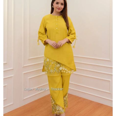 ₹825

*Latest wedding special Co-rd set*🥰

*Reyon fabric fine quality heavy net embroidery work*

Kurti designer sleeve nd dori work embroidery work 🥰

Reyon fabric pent net fabric embroidery work 🥰

*M to XXL size available*

*Price 825 free shipping* fh

#underbudgetdresses 

_____________________________

*Note:*

⏩ COD (Cash On Delivery) not available

⏩ To Book/Order on Whatsapp, Please Click here https://wa.link/tjwvjz 

⏩ Ping On Whatsapp +919468590026

⏩ Visit www.arhams.in Or www... Dori Work Embroidery, Embroidery Work Kurti, Kurti Designer, Dori Work, Net Embroidery, Coord Set, Designer Kurtis, Fabric Embroidery, Net Fabric