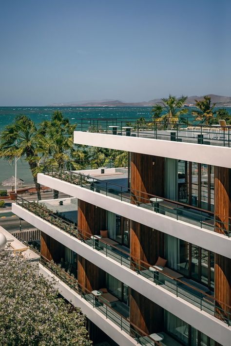 Gallery of Baja Club Hotel / Max von Werz - 15 Beach Hotels Architecture, Small Hotel Design Architecture, Contemporary Beach House Exterior, Beach Hotel Architecture, Architecture Studies, Beach Architecture, Hotel Design Architecture, Seaside Apartment, Hotel Facade