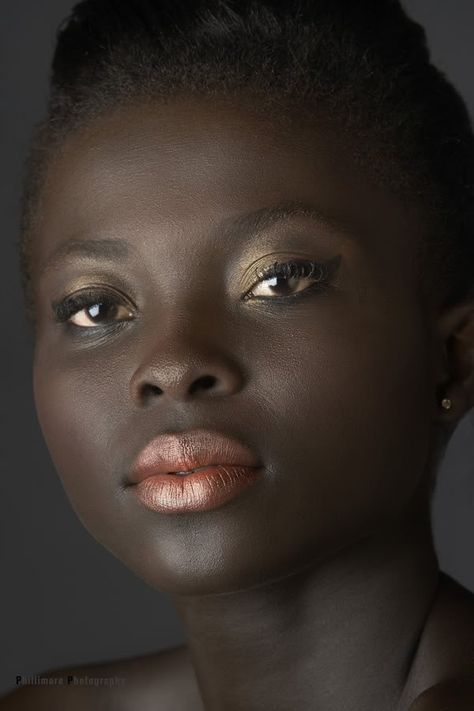 20 Most Beautiful Black Women In The World | Dusky Girls | Reckon Talk Damaris Lewis, Dark Complexion, Pelo Afro, Dark Skin Beauty, Perfect Lips, Beautiful Dark Skin, Diana Ross, Foto Vintage, Dark Skin Women