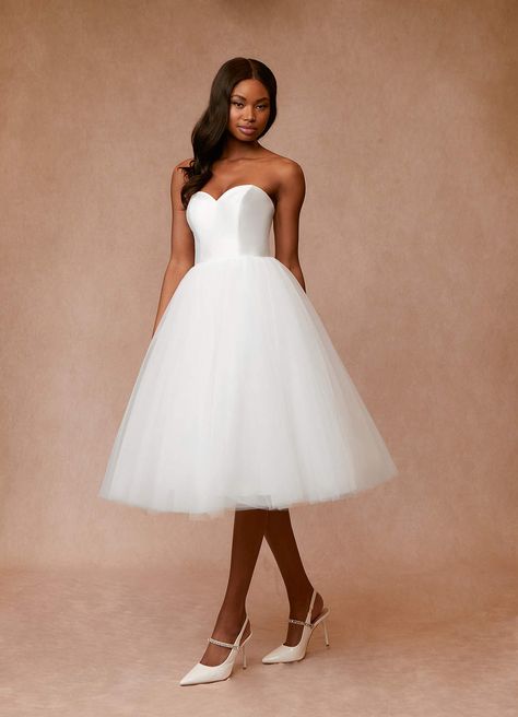 Diamond White Azazie Gelsey Wedding Dress Wedding Dresses | Azazie Royalty Wedding Theme, Knee Length Tulle Skirt, Knee Length Wedding Dress, Vintage Wedding Dress, Wedding Reception Dress, Affordable Wedding Dresses, Tea Length Wedding Dress, White Short Dress, Sweetheart Dress