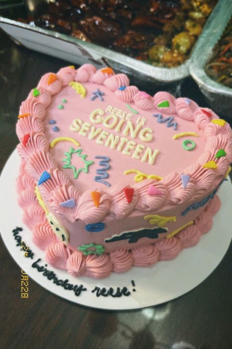 Seventeen Themed Party, Seventeen Cakes Kpop, Seventeen Kpop Birthday Cake Ideas, Seventeen Kpop Birthday Ideas, Going 17 Cake, Seventeen Cake Design Kpop, Svt Cakes Ideas, Seventeen Birthday Cake Ideas, Seventeen Bday Ideas