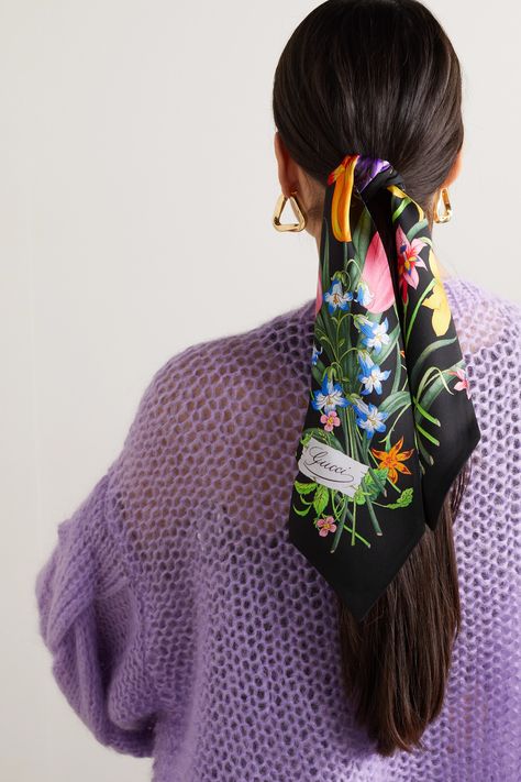 Gucci's botanical florals are the perfect addition to its accessories. Made in Italy, this 'Petit Fly Flora' scarf is cut from luxurious silk and patterned with colorful blooms that take on an almost 3D effect. Tie it around your neck or the handle of one of the brand's totes. Hair Scarf Ideas, Neck Scarf Outfit, Silk Scarf Outfit, Scarf Aesthetic, Scarf Gucci, Scarf Ideas, Silk Scarf Style, Silk Scarf Hair, Scarf Outfit