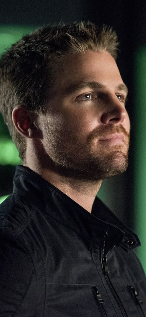 Steven Amell, Arrow Season 6, Arrow Comic, Oliver Queen Arrow, Arrow Tv Series, Stephen Amell Arrow, Arrow (tv Show), Oliver And Felicity, Queens Wallpaper