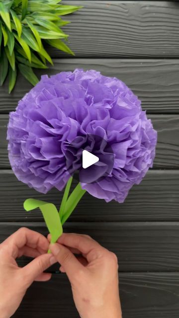 Fold Paper Flowers Easy, Flower Using Tissue Paper, Purple Paper Flowers Diy, Tissue Paper Flowers Easy Step By Step, Paper Flowers Handmade, Paper Napkin Flowers Diy, Simple Flower Making With Paper, How To Make Flowers From Paper, Large Paper Flowers Diy Easy