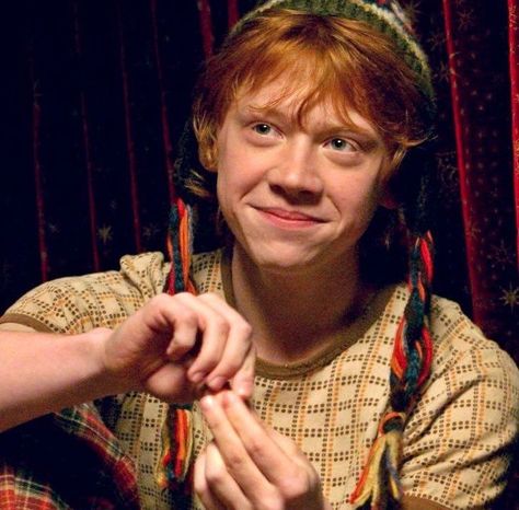 Wattpad Edits, Ron Weasley Aesthetic, Rupert Grint Ron Weasley, Harry Potter Rpg, Harry Potter Ron And Hermione, Ron And Harry, Glume Harry Potter, Harry Potter Background, Ronald Weasley