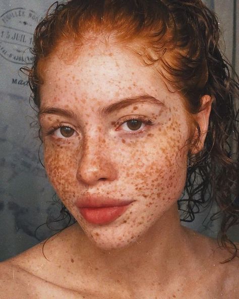 Paola🇵🇷 shared a post on Instagram: "Ha". Follow their account to see 656 posts. Ginger Makeup, Red Hair Freckles, Women With Freckles, Beautiful Freckles, Red Curly Hair, Freckles Girl, Ginger Women, Freckle Face, Face Drawing Reference