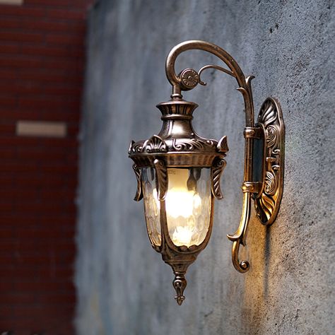 The ingenious technology of wall lamp meets the aesthetic needs of modern people who emphasize functions. The lamp has beautiful lines, like the lamp in a castle. Classical Villa, Porch Lamp, Outdoor Wall Light Fixtures, Villa Garden, Outdoor Wall Lamp, Wall Mount Light Fixture, Exterior Wall Light, Lampe Decoration, Garden Lights