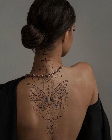 Japanese Tattoos, Feminine Back Tattoos, Tato Minimal, Backpiece Tattoo, Mystical Tattoos, Back Piece Tattoo, Tattoo Hals, Spine Tattoos For Women, Pieces Tattoo