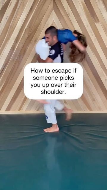 Jiu Jitsu, Self Defense For Women, Gracie Jiu Jitsu, Parkour Training, Self Defence Training, Bjj Training, Self Defense Moves, Weekend Fashion, Self Defense Women