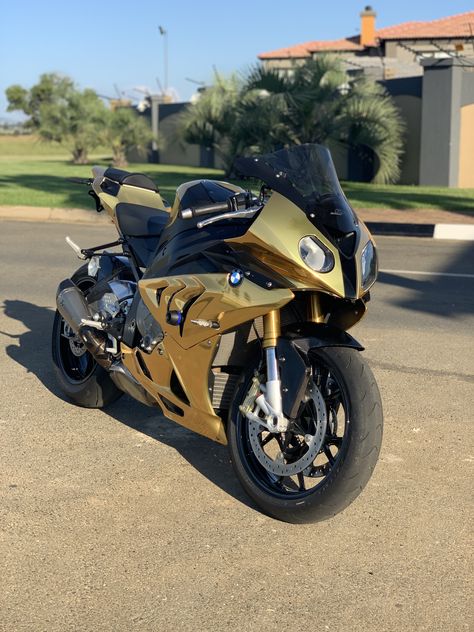 Gold Bmw S1000rr Bmw Sr1000 Rr, Rain Road, Kawasaki Ninja H2r, Ducati 1299, Ninja H2r, Aprilia Rsv4, Bmw S1000rr, Motor Bikes, Honda Cbr