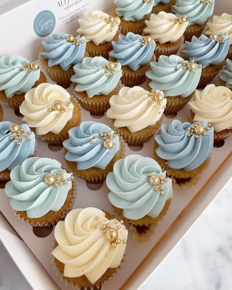 Blue And Brown Cupcakes, Pale Blue Cupcakes, Sky Blue Cupcakes, Design Cupcakes Ideas, Cupcakes Bridal Shower Ideas, Twinkle Twinkle Cupcakes, Blue Mini Cupcakes, Gold And Blue Cupcakes, Wedding Cupcakes Blue And White