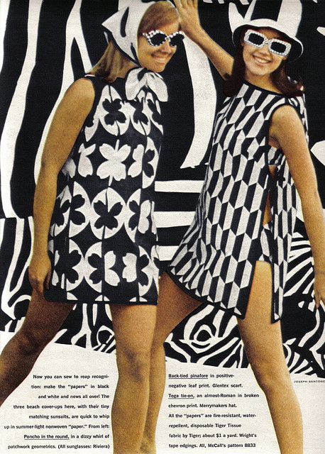 Seventeen%20-%20June%201967%20(Paper%20Fashion)%201 | by Matthew Sutton (shooby32) Style Année 60, Mode Retro, 1960 Fashion, Mode Hippie, 60s 70s Fashion, Carnaby Street, Fashion 1960s, Swinging Sixties, Paper Dress