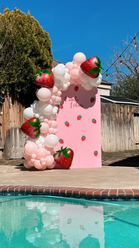 Strawberry Backdrop Ideas, Strawberry Theme Birthday Decorations, Berry First Birthday Garland, Diy Strawberry Backdrop, Corner Wall Balloon Garland, Strawberry Shortcake Balloon Garland, Strawberry Shortcake Balloon Decor, Blueberry Balloon Garland, Strawberry Birthday Party Backdrop