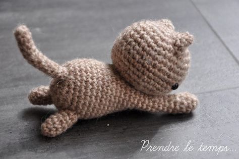 Prendre le temps - Chat - Crochet Amigurumi Patterns, Chat Crochet, Crochet Toys Free Patterns, Crochet Mobile, Crochet Nursery, Crochet Toys Free, Crochet Patron, Cat Illustration, Crochet Tutorial