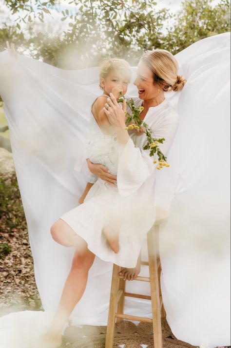 Motherhood photo session white sheet photoshoot White Sheet Photoshoot, Mothers Day Gifts Toddlers, Motherhood Minis, Mommy And Me Poses, Sheet Photoshoot, Mother's Day Gifts Ideas, Motherhood Photos, Kid Summer, Mommy And Me Photo Shoot