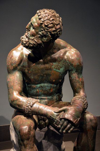 Boxer At Rest, Hellenistic Art, Ancient Greek Sculpture, Hellenistic Period, Roman Statue, Ancient Greek Art, Album Foto, Greek Sculpture, Ancient Origins