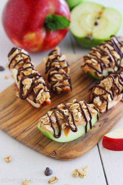 Chocolate-Peanut Butter Granola Apple Bites Apple Bites, Power Snacks, Apple Bite, Peanut Butter Granola, حلويات صحية, Snacks Saludables, God Mat, Healthy Peanut Butter, Deilig Mat