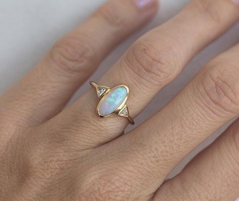 Opal Ring Engagement, Gold Opal Engagement Ring, Dope Jewelry Accessories, Wedding Ring Diamond, Australian Opal Ring, Opal Diamond Ring, Vintage Gold Rings, Opal Wedding Rings, Ring Opal