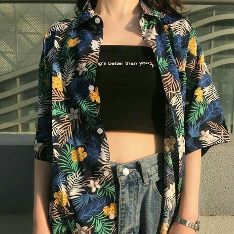 Hawaii Shirt Aesthetic, Hawaii Shirt Outfit, Crop Top With Shirt, Flower Shirt Outfit, Loose Shirt Outfit, Hawaii Shirt Style, Retro Hawaii, Short Sleeve Chiffon Blouse, Cardigan Short Sleeve