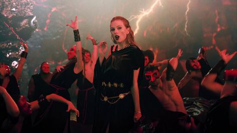 “Karma (Music Video) UHQ Screen Captures” Karma Music Video, Taylor Swift Music Videos Outfits, Taylor Swift Karma, Taylor Swift Images, Music Video Outfit, Taylor Swift Music Videos, Ice Spice, Taylor Swift Posters, Taylor Swift Music