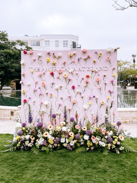 Flower backdrop wedding