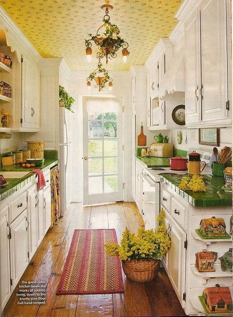 So much I like in such a small kitchen: counters, wood floor and the ceiling, to name a few. Cottage Kitchens, Cottage Style Interiors, Cottage Kitchen Design, Galley Kitchen, Vintage Cottage, Farmhouse Sink, Cottage Kitchen, Style At Home, Kitchen Layout
