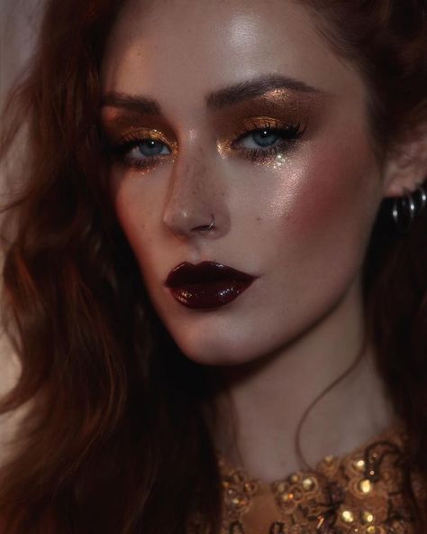 Persephone Aesthetic Makeup, Fantasy Glam Makeup, Glam Makeup Looks Dramatic Gold, Gold Concert Makeup, Alt Bridal Makeup, Gold Witch Makeup, Gold Goddess Makeup Looks, Gold Tears Makeup, Persephone Makeup Inspiration