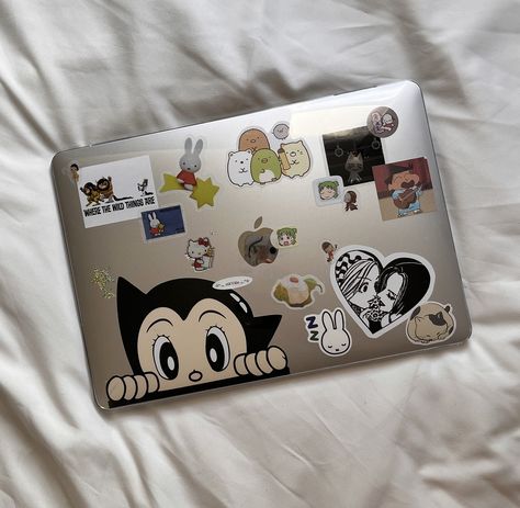 Kawaii, Sticker Laptop Case, Clear Macbook Case With Stickers, Macbook Pro Aesthetic Case, Macbook Sticker Case, Macbook Case Aesthetic Stickers, Stickers On Macbook Aesthetic, Computer Cases Aesthetic, Stickers On Computer