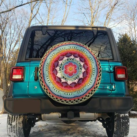 Crochet Tire Cover, Cool Jeep Accessories, Crochet Spare Tire Cover, Car Motivation, Jeep Spare Tire Covers, Garden Crochet, Feminine Things, Jeep Interiors, Jeep Wheels