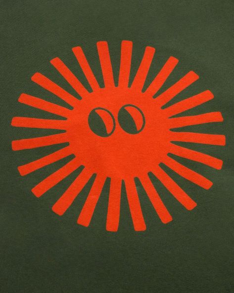 Green face Sol red back Aaron t-shirt made of organic cotton. Round neck, Short sleeves, Relaxed fit, Details: embroidered Thinking Mu logo patch on chest and face sol silkscreened on back, Fabric: organic cotton, weight 180 gsm (medium thickness), Garment length: Regular, Made In (fabric, dyeing and manufacturing): India. Measurements in size M: 73 cm total length, 53 cm back width and 22 cm sleeve length. 100% Organic Cotton Machine Wash At 30ª With Reduced Mechanical Action Do Not Bleach Do Not Tumble Dry Iron At Low Temperature Allows Delicate Dry Cleaning Mu Logo, Fabric Dyeing, Green T Shirt, Green Tshirt, Mens Green, Patch Logo, Round Neck, Organic Cotton, ? Logo