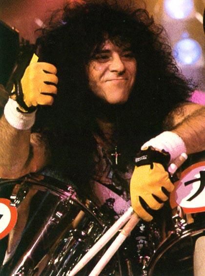 Eric Carr Cute, Eric Carr Kiss, Heavens On Fire, Danny Carey, The Righteous Brothers, Eric Singer, Vinnie Vincent, Eric Carr, Peter Criss