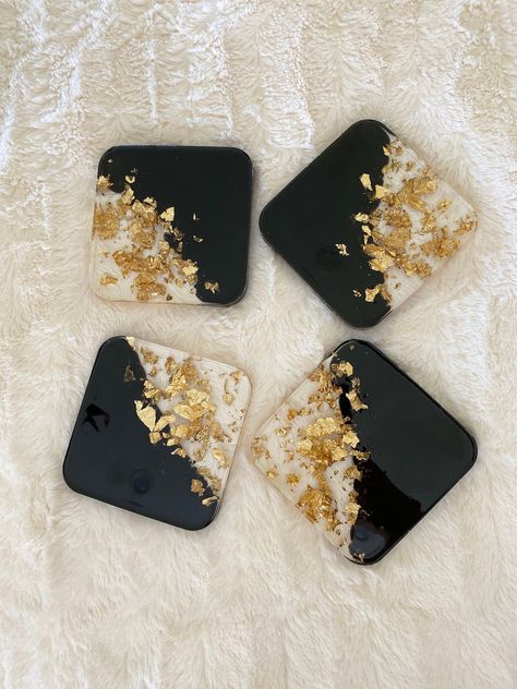 Black & Gold Square Resin Coasters (Set of 4) by VMACRAFTS on Etsy Black And Gold Kitchen Art, Square Resin Art, Epoxy Coasters Diy, Resin Business Ideas, Resin Coster, Resin Coasters Ideas, Unique Resin Ideas, Diy Resin Coasters, Epoxy Coasters