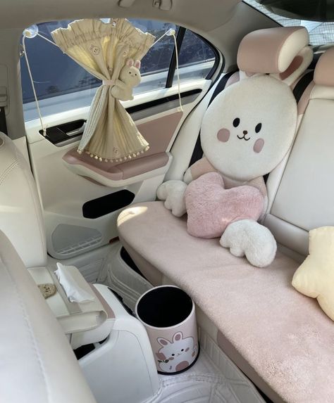 Hello Kitty Car, Car Interior Diy, Pink Car Accessories, Car Assesories, Girly Car Accessories, Car Deco, Cool Car Accessories, Girly Car, Dog Car Seat Cover